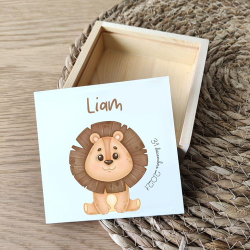 Boîte en bois date & prénom enfant - ANIMAL LION Liam