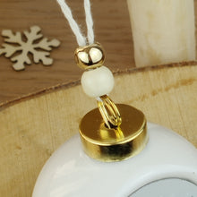Charger l&#39;image dans la galerie, Boule de Noël en porcelaine CHIEN BILLY - à personnaliser avec prénom