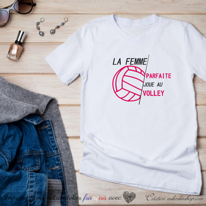 Tee-shirt sport - LA FEMME PARFAITE JOUE AU VOLLEY