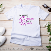 Charger l&#39;image dans la galerie, Tee-shirt sport - LA FEMME PARFAITE JOUE AU VOLLEY